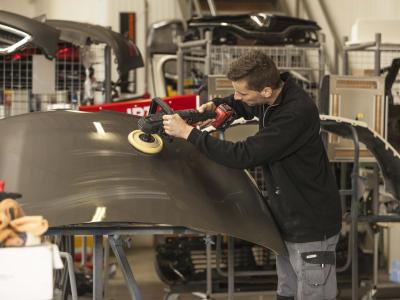 Autoschadebedrijf-Lokerse-Polijsten